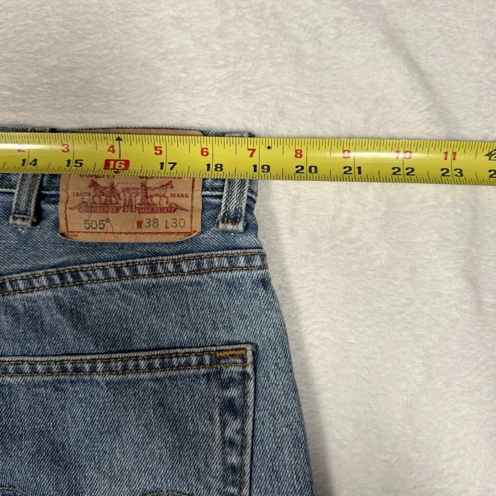 Levis straight size regular